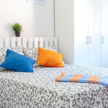 Ponte Tiberio Apartment Римини Экстерьер фото